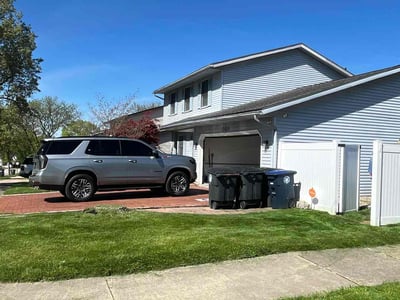 Lawn care service in Akron, 44301