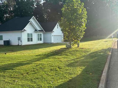 Lawn care service in Douglasville, 30134