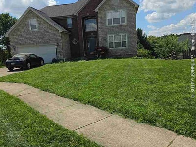 Lawn care service in Monroe, 45050
