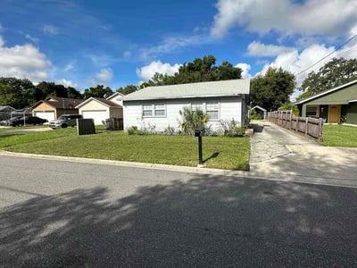 Lawn care service in Orlando, 32835