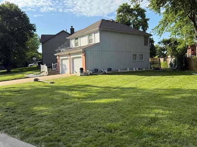 Lawn care service in Olathe, 66062