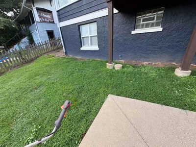 Lawn care service in Charleston, 25302