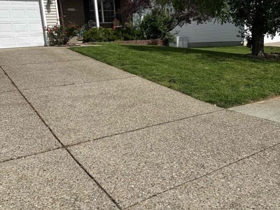 Lawn care service in Louisville, 40245