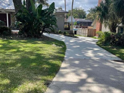 Lawn care service in Jacksonville, 32225