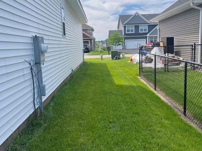 Lawn care service in Woodbury, 55129