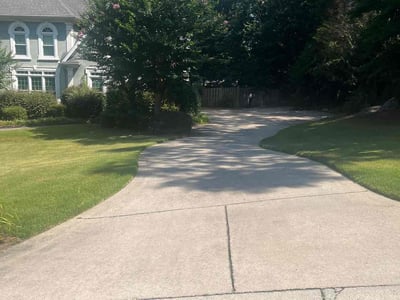 Lawn care service in Douglasville, 30135