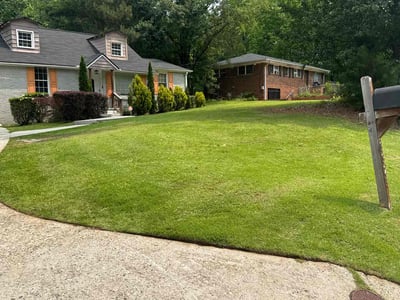 Lawn care service in Atlanta, 30331