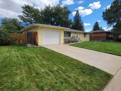 Lawn care service in Longmont, 80501