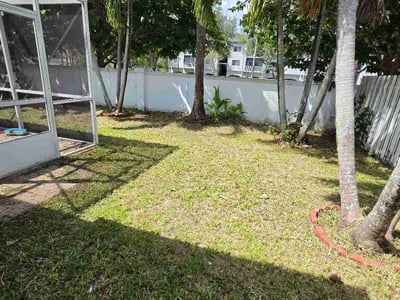 Lawn care service in Plantation, 33317