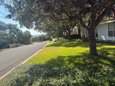 Lawn care service in San Antonio, 78256