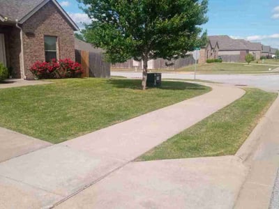 Lawn care service in Rogers, 72758