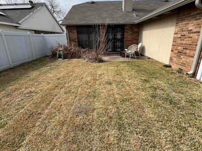 Lawn care service in Dallas, 75227