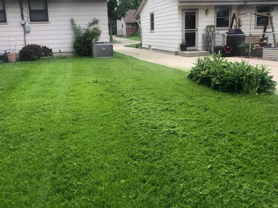 Lawn care service in Milwaukee, 53223