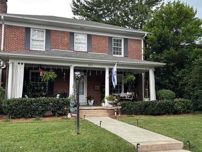 Lawn care service in Greensboro, 27401
