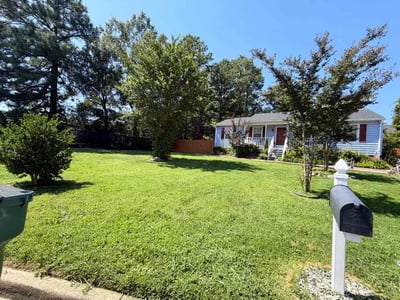 Lawn care service in Richmond, 23228