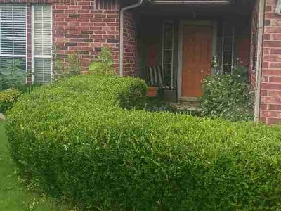 Lawn care service in Broken Arrow, 74014