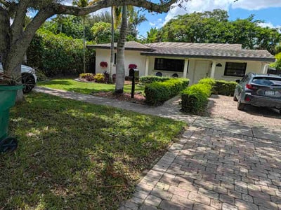 Lawn care service in Miami, 33155