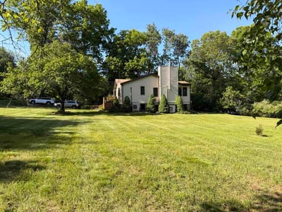 Lawn care service in East Stroudsburg, 18302