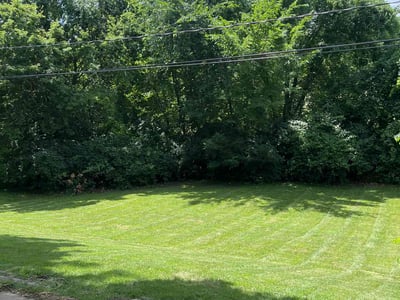 Lawn care service in Raytown, 64133