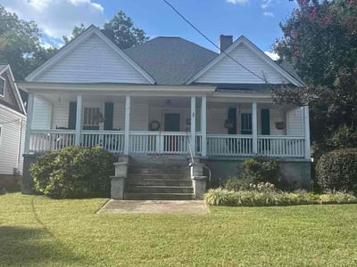 Lawn care service in Mooresville, 28115