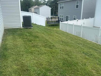 Lawn care service in Akron, 44320