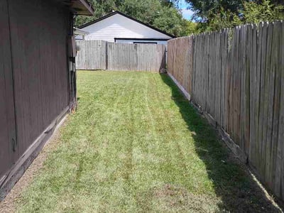 Lawn care service in Katy, 77450