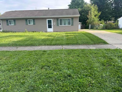 Lawn care service in Elyria, 44035