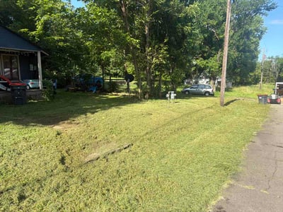 Lawn care service in Hackett, 72937