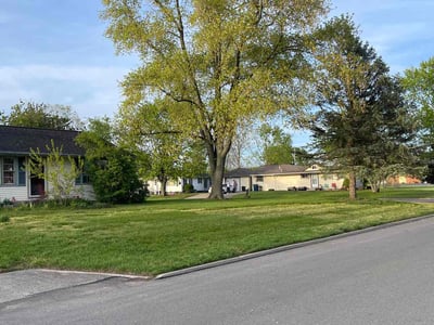 Lawn care service in Moraine, 45439