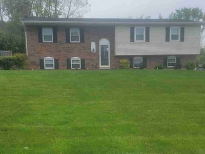 Lawn care service in West Chester Township, 45069