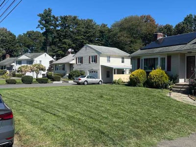 Lawn care service in West Hartford, 06110