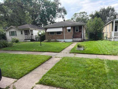 Lawn care service in Gary, 46406