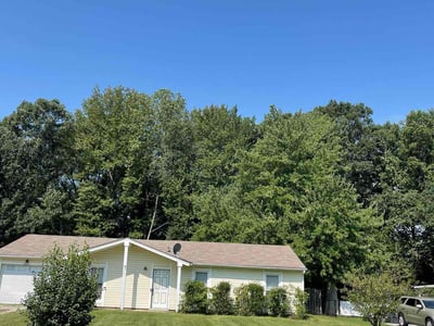 Lawn care service in Greensboro, 27407