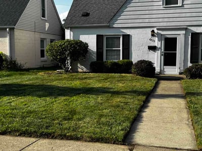 Lawn care service in Oak Lawn, 60453