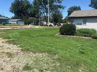 Lawn care service in Bettendorf, 52722