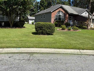 Lawn care service in Wilmington, 28411