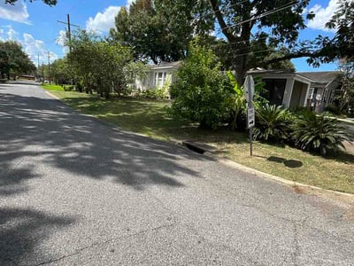 Lawn care service in Baton Rouge, 70806