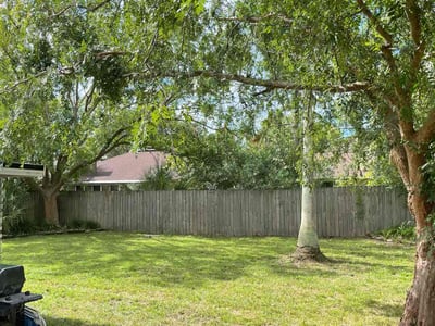 Lawn care service in Jacksonville, 32224