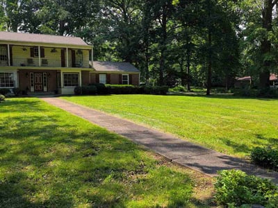 Lawn care service in Indianapolis, 46228