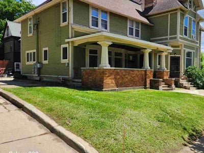 Lawn care service in Grand Rapids, 49503