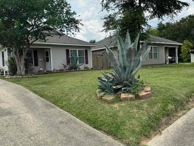 Lawn care service in Baton Rouge, 70802