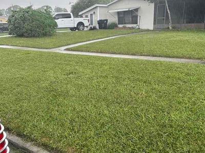 Lawn care service in Orlando, 32822