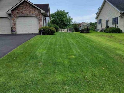 Lawn care service in Lebanon, 17046