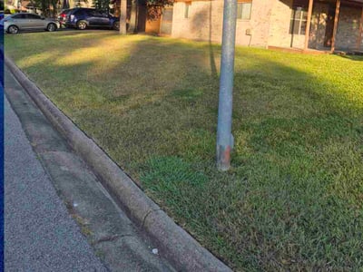 Lawn care service in Crosby, 77532