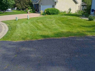 Lawn care service in Eagan, 55123