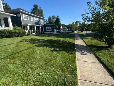 Lawn care service in Bethesda, 20817