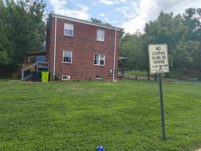 Lawn care service in Brentwood, 20722