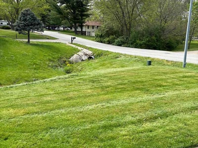 Lawn care service in Kansas City, 64155