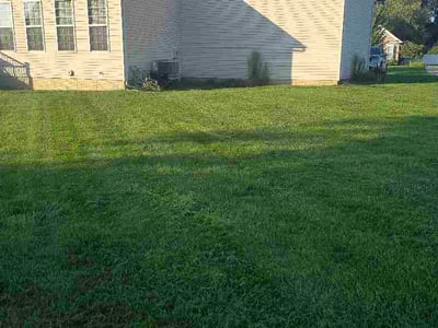 Lawn care service in North Ridgeville, 44039