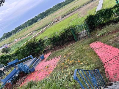 Lawn care service in Milford, 06460